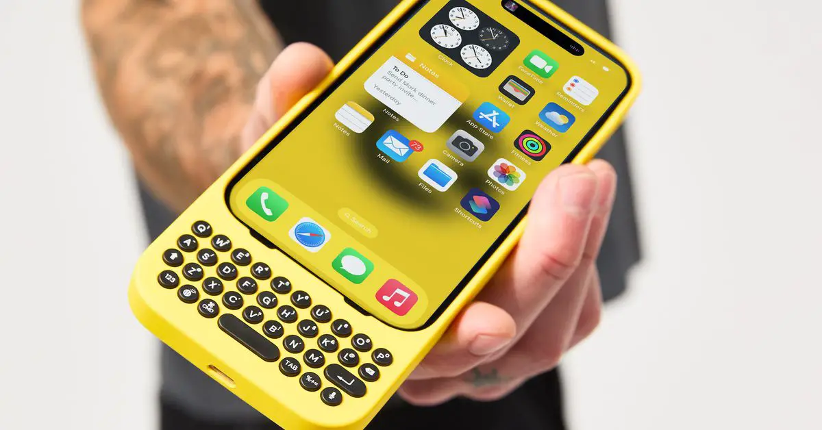 Unleash Your Creativity: Introducing Clicks – The Revolutionary BlackBerry-style iPhone Keyboard Case!