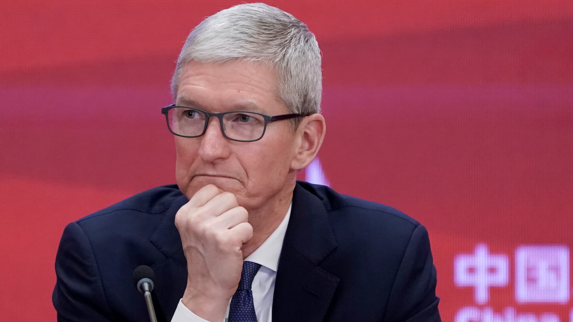 Revealing Apple’s Untold Woes: The Troubles Behind iPhone Giant’s Sales Decline in China