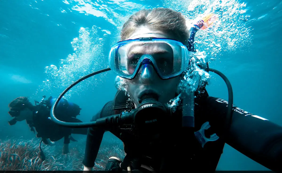 Discover the Stunning Discovery: Diver’s Epic Apple Watch Recovery and Startling Band Warning!