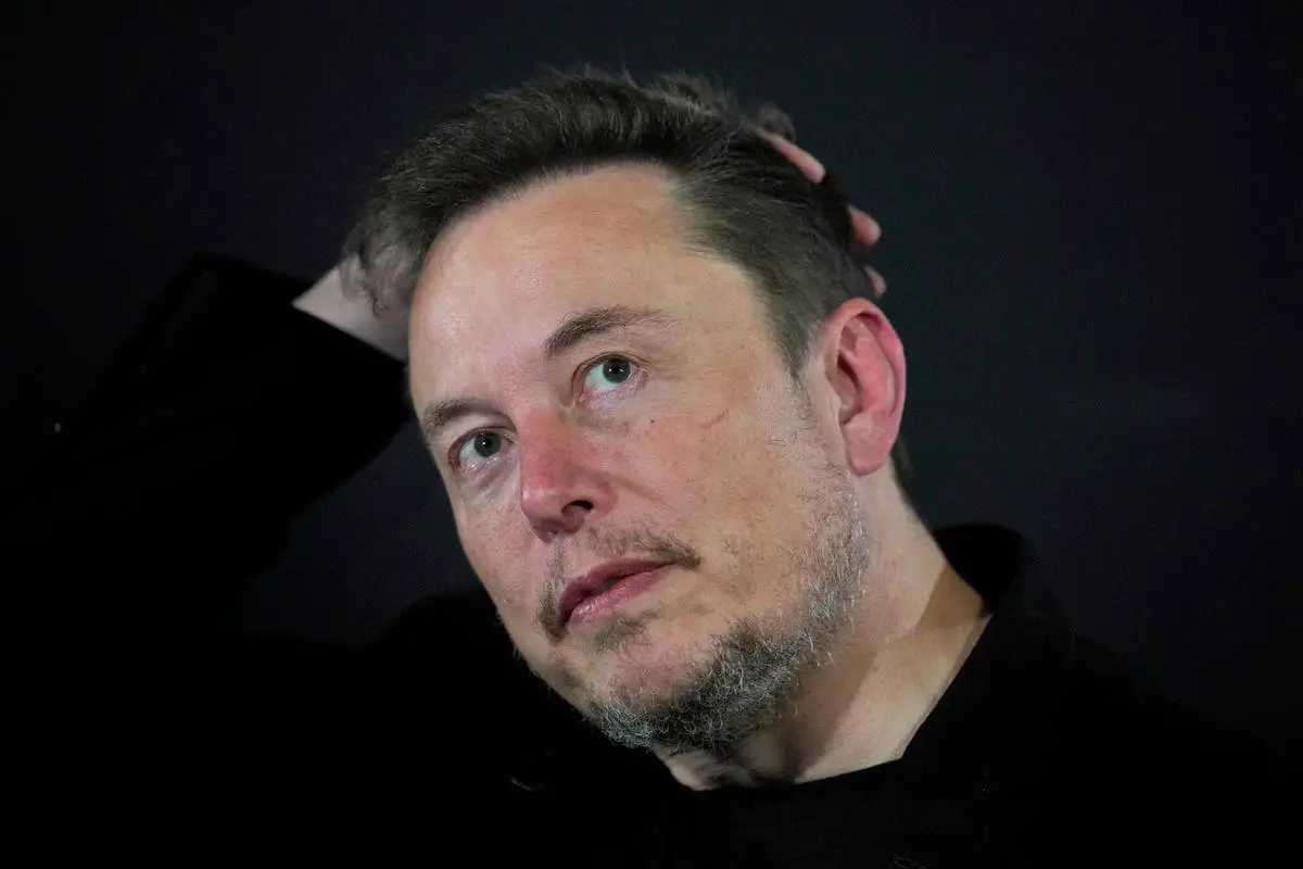 Discover Elon Musk’s Controversial Move: A Ban on iPhone and Apple Devices